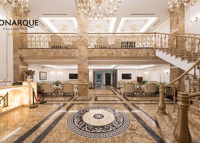 Monarque Hotel Danang